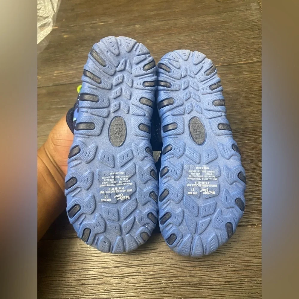 Western Chief Unisex-Child Beachgoer Neoprene Sandal Sport SZ 11 - Blue NWT